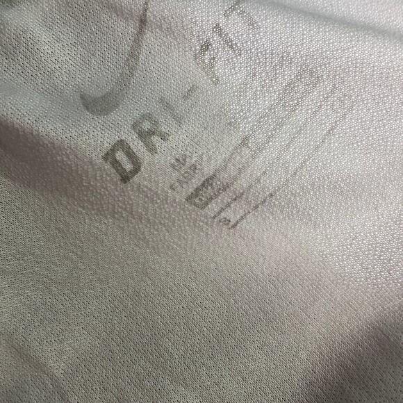 Nike Women's Dri-Fit running shorts burgundy red SIZE Small - Picture 3 of 4